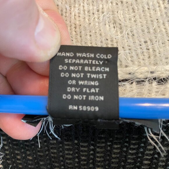 Investments Blk/Wht Convertible wool sweater jacket MEDIUM - Picture 7 of 7